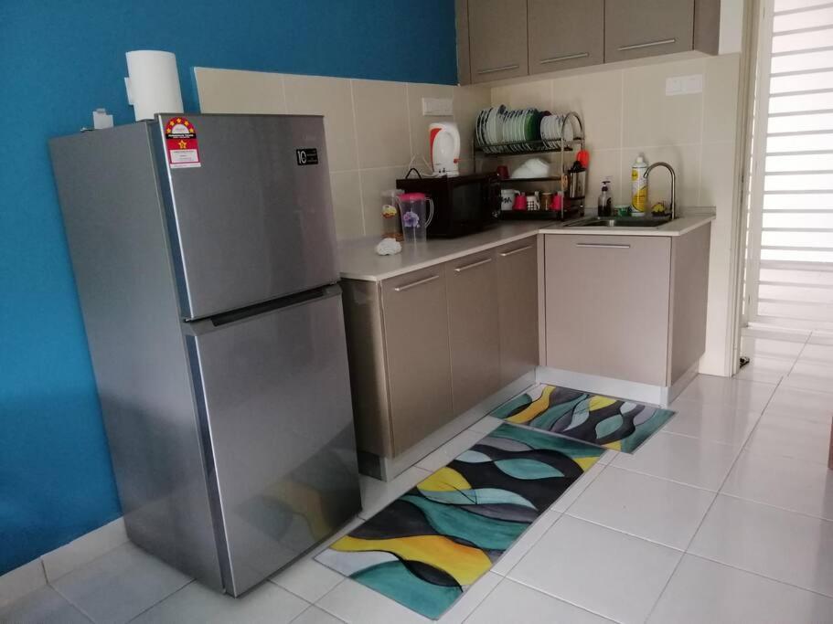 H&H Lovely Homestay In Nilai Exterior photo