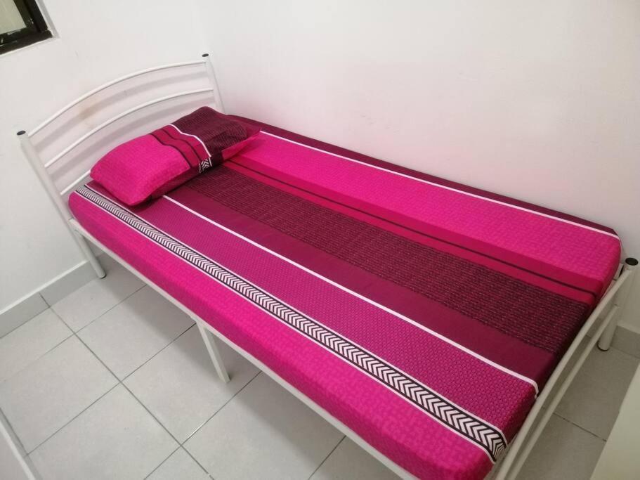 H&H Lovely Homestay In Nilai Exterior photo