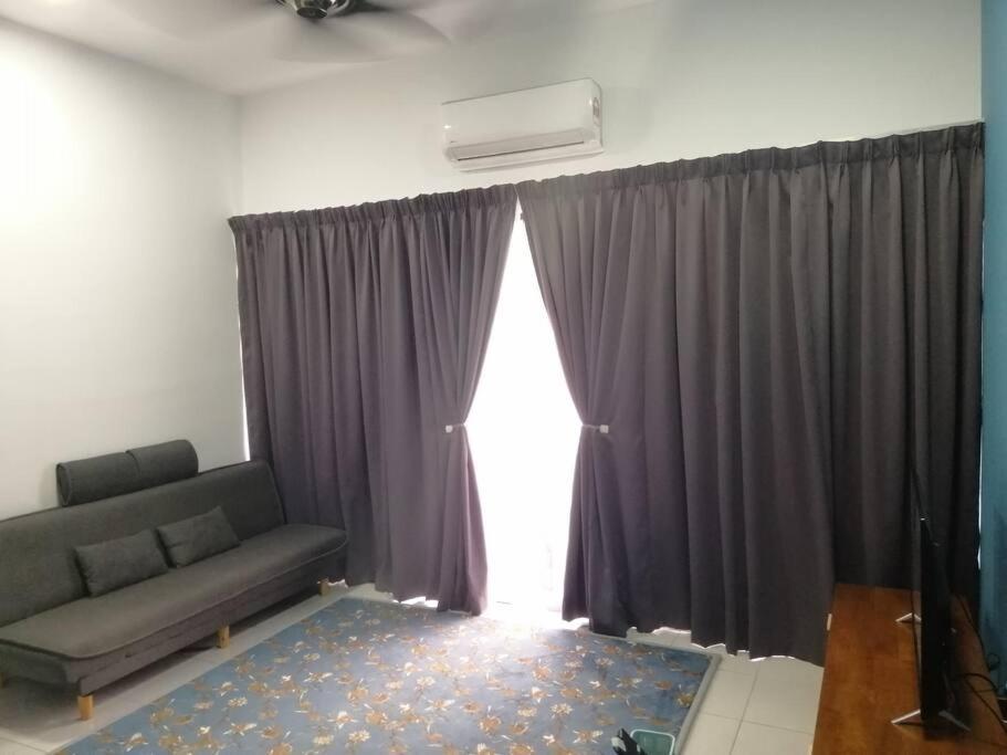 H&H Lovely Homestay In Nilai Exterior photo