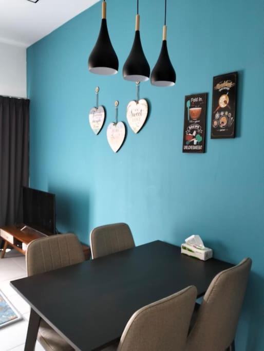H&H Lovely Homestay In Nilai Exterior photo